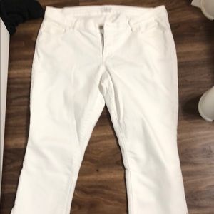 White Capri jeans